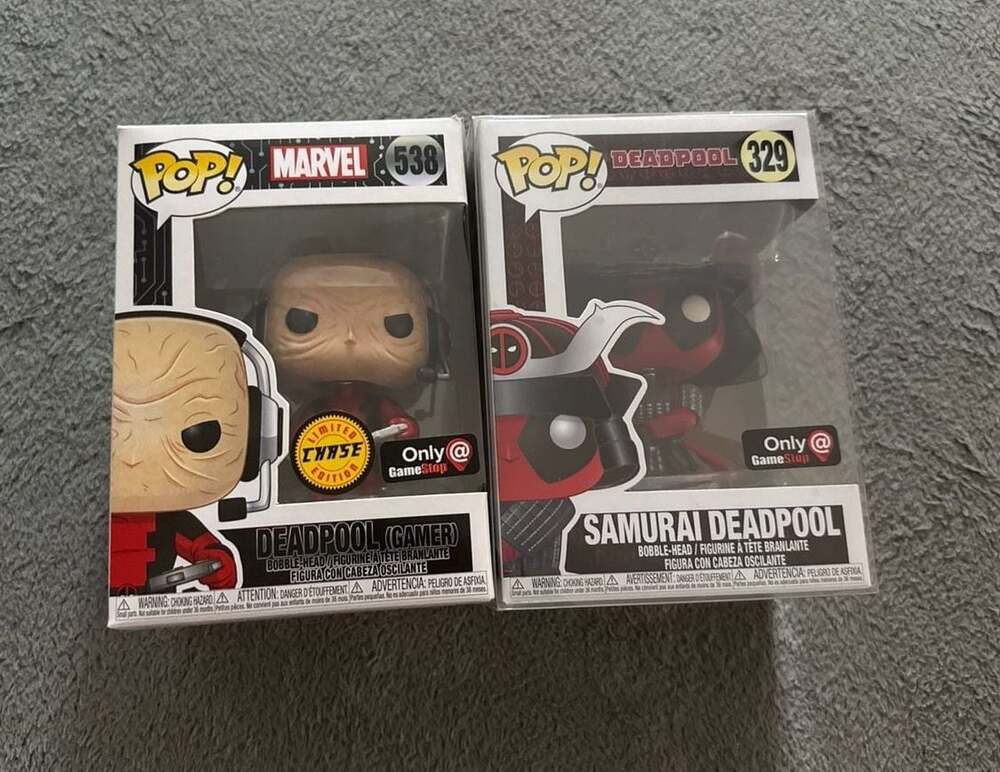 Funko Pop! Marvel Deadpool (Gamer) #538 Chase & Samurai Deadpool #329 GameStop